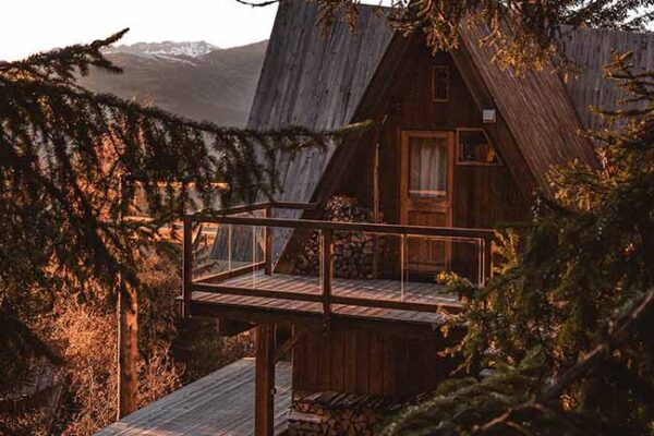 tim-arnold-eQpBGrg3Cp0-unsplash-small